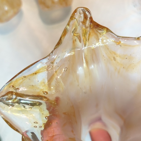 Tulip Lily Murano-style Art Glass lamp shade, set of 3 - Picture 6 of 7